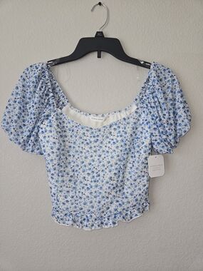 Altar'd State White and Blue Floral Puff-Sleeve Crop Top S Y2K